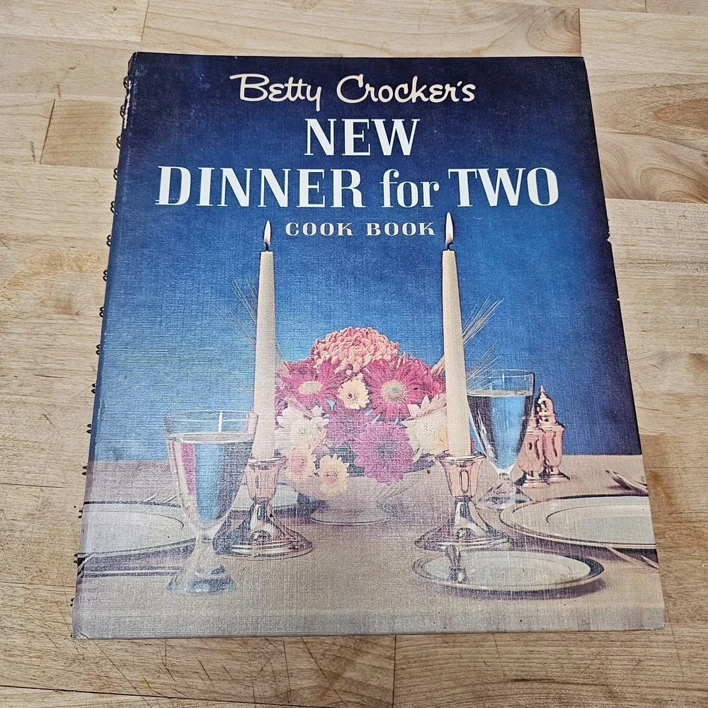 Vintage 1964 Betty Crocker New Dinner For Two Cookbook First Edition Illustrated